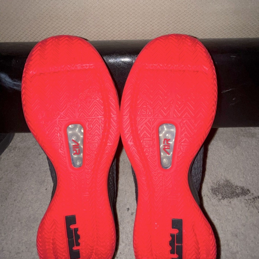 LeBron Witness 3 Bred sizes 9 and 9.5 BRAND NEW NEVER WORN